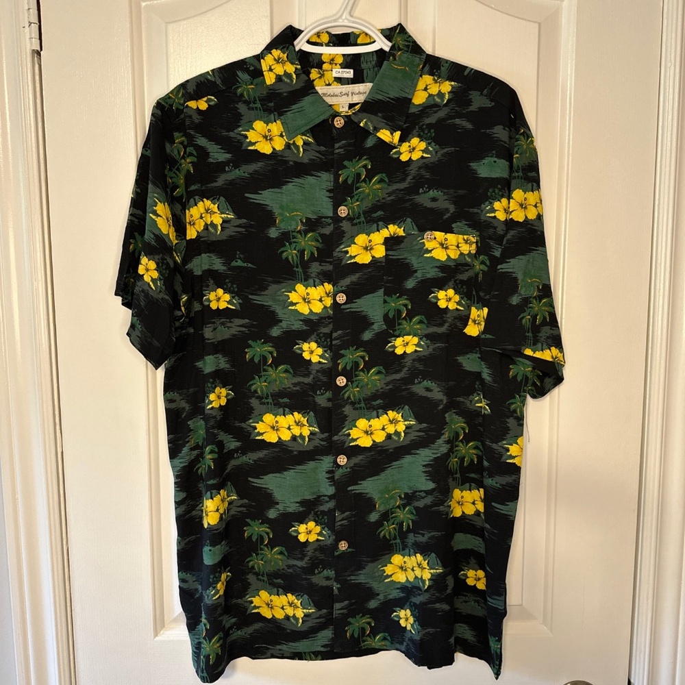 Molokai Surf Vintage Shirt Men Large Yellow Hibiscus Hawaiian Short Sleeve Rayon